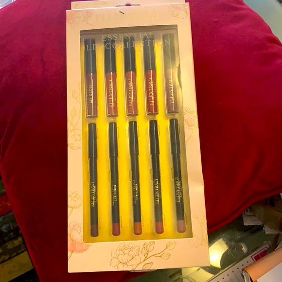 Ellen Tracy Essential Collection - Picture 1 of 1